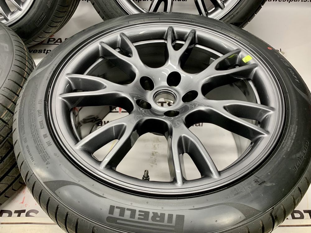 Tesla Model S plaid шини диски колеса запчастини тесла запчасти