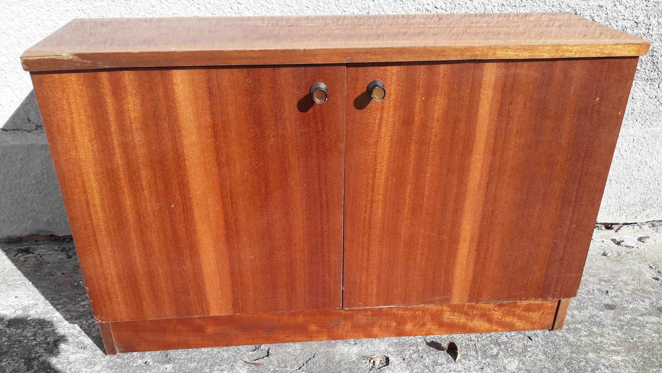 Szafka-regalik z płyty meblowej, 90x25x60 cm.