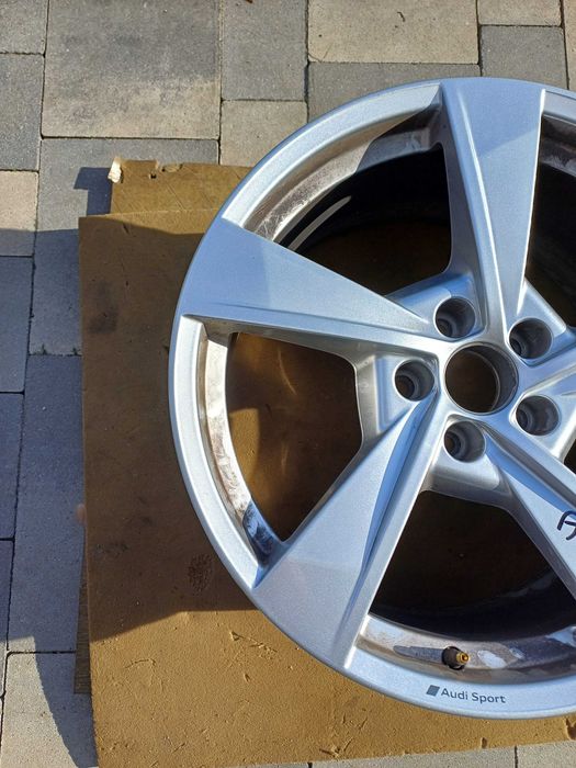 felga audi a4 s4 b9 8,5jx19 et40 5x112 model 8w0601.025es