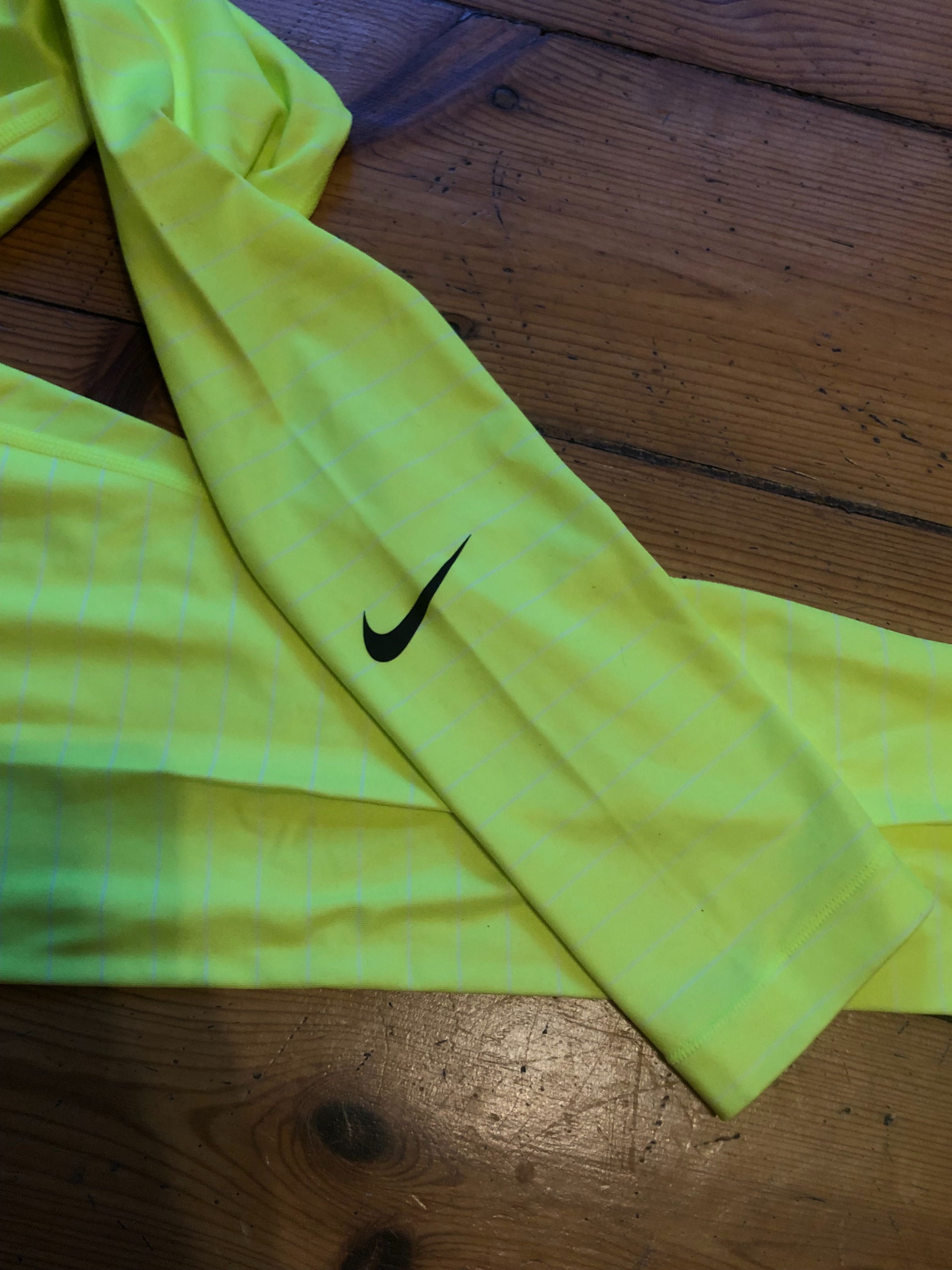 Sportowe legginsy Nike