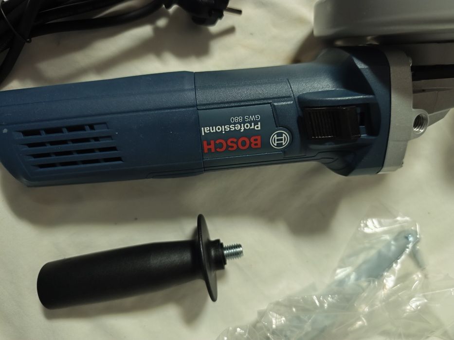 Rebarbadora profissional 115mm Bosch GWS 880 nova em caixa