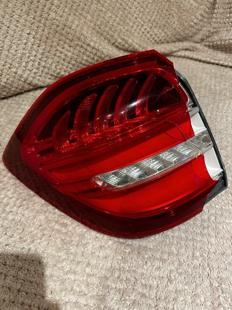 Lampa tył Mercedes GLS X166  uszkodzona Europa
