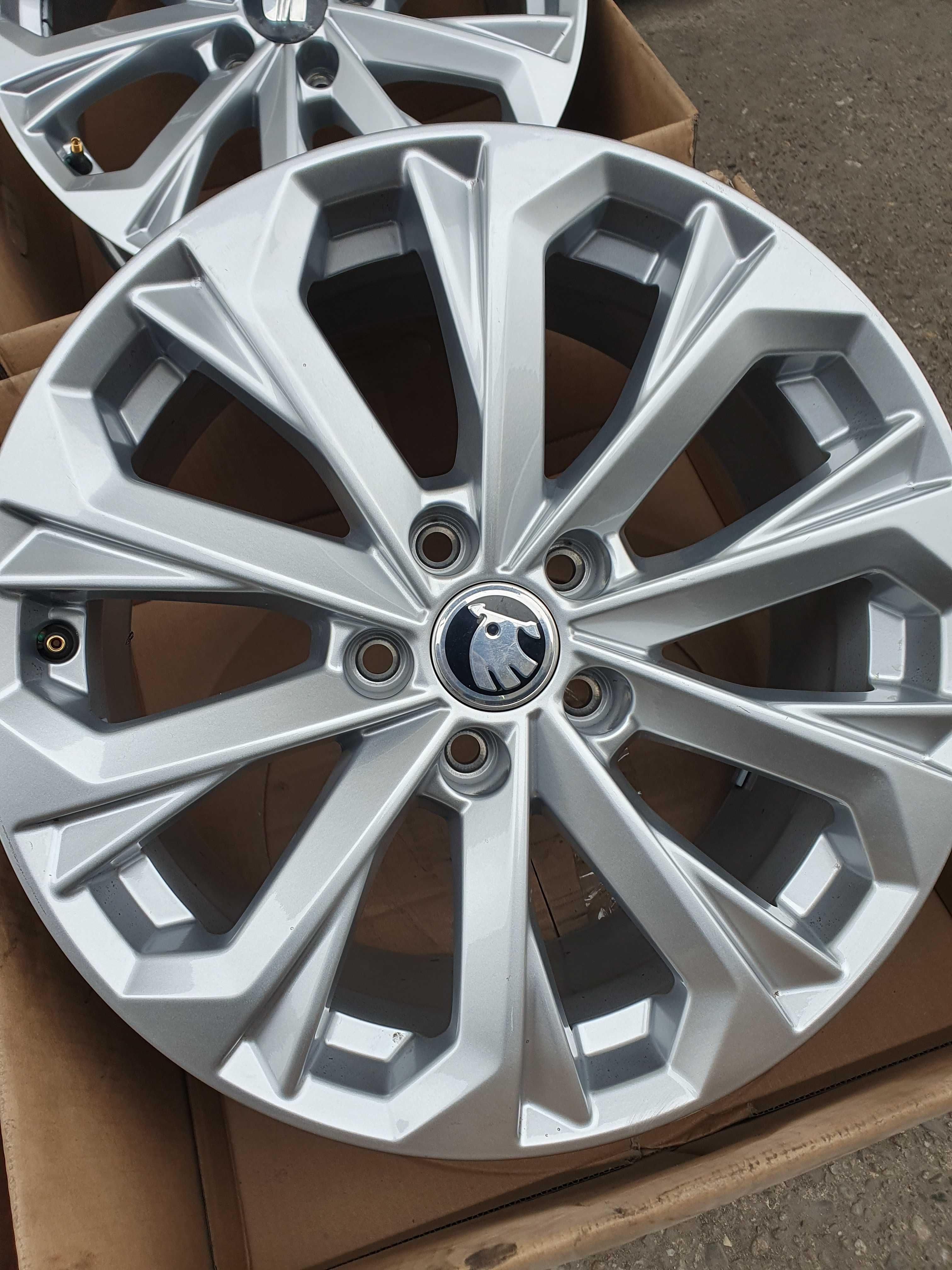 923#Felgi aluminiowe  7,5x17 et38 5x112 Vw Audi Skoda Seat