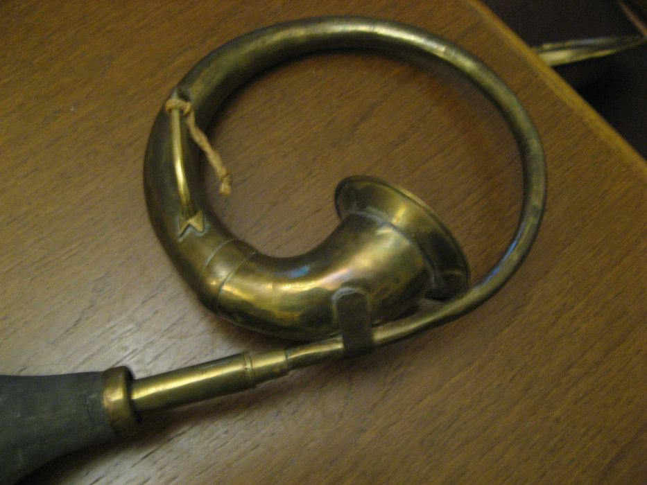 Trąbka sygnałowa mosiężna, powóz, dorożka, stare auto, stara.