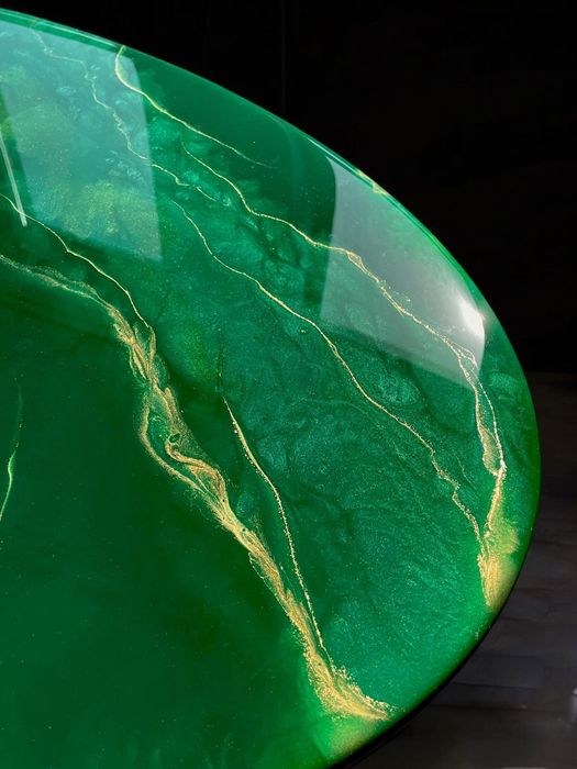 Zielony Stolik z Żywicy Epoksydowej - Glamour dla Twojego Wnętrza!