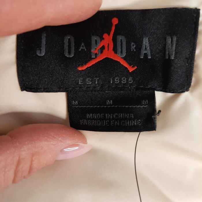 Пуховик Air Jordan Women's Down Parka Jacket "Legend Light Brown"

Új