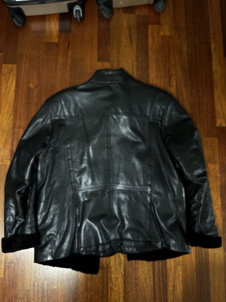 Курточка из натуральной кожи с мехом