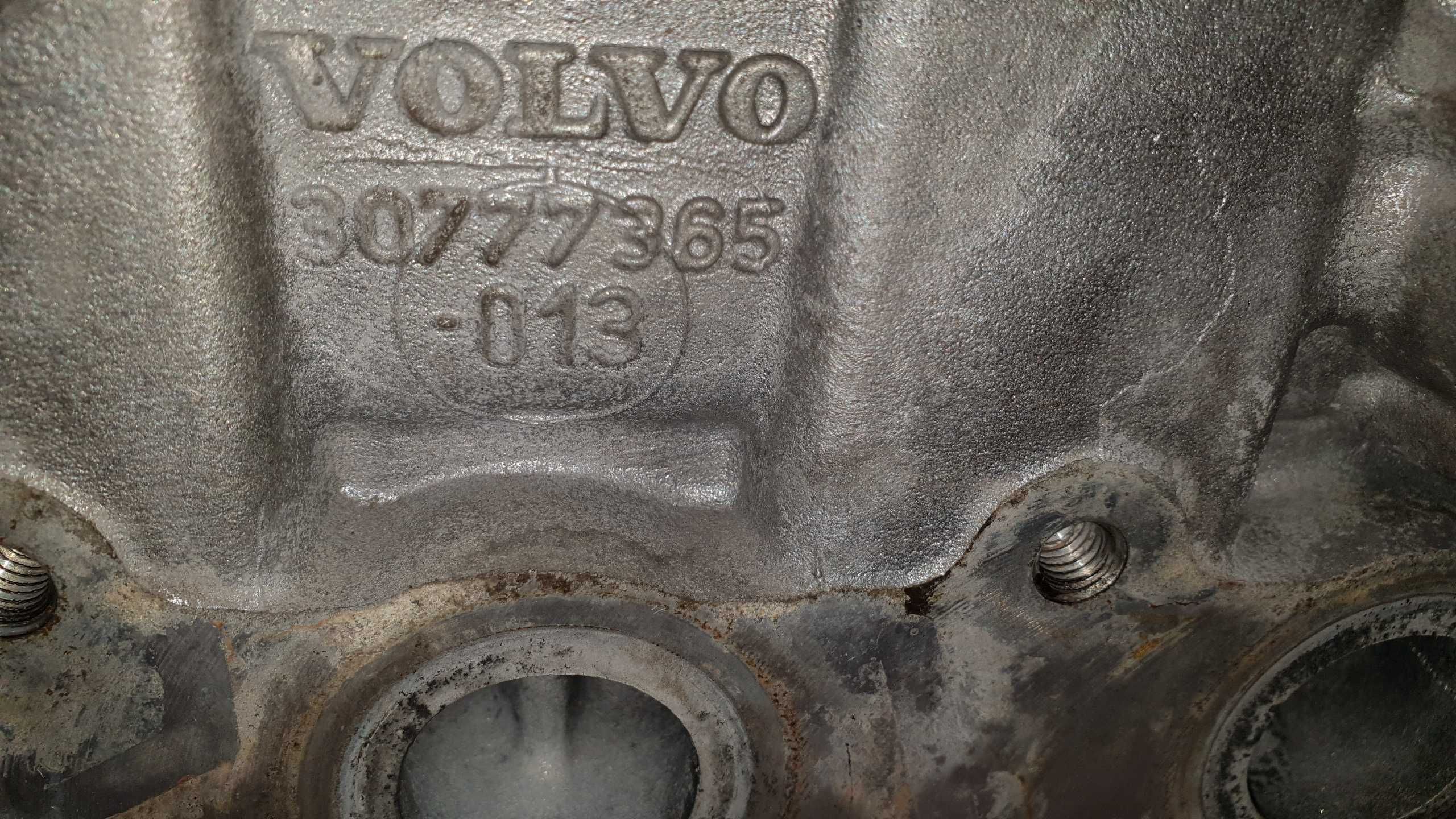 Головка volvo D5 xc60 s80 xc70 s60 v50 xc90