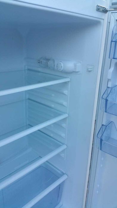 Lodówka z zamrażalnikiem Luxor