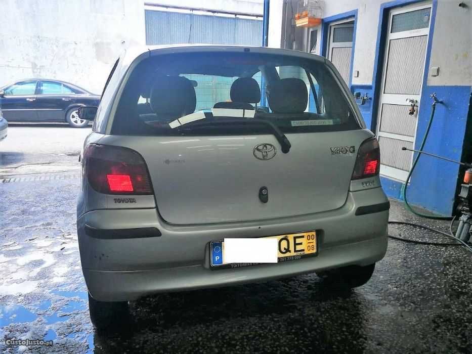 Toyota Yaris 1.0 VVT-I comfort de 2000 para peças