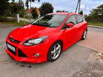 Ford Focus Przepiękny czerwony kolor ! Wersja ST Line. Silnik na gwarancji !