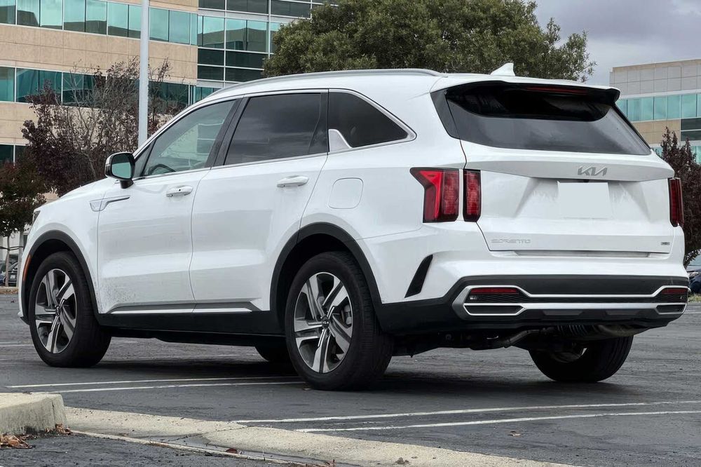 Kia Sorento      2023