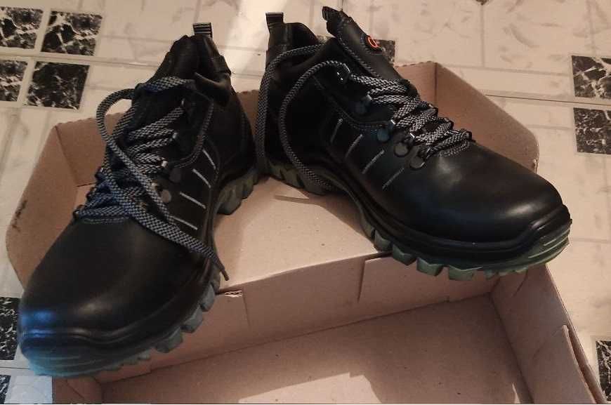 Мужские кроссовки кожаные весна/осень черные STORM