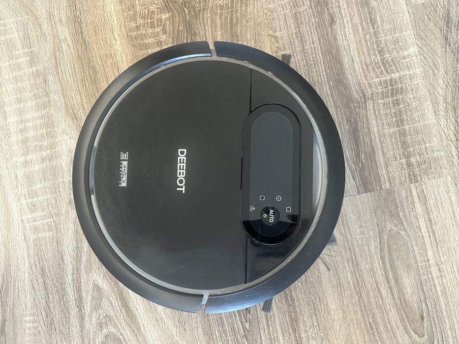 Продам Deebot Ecovacs робот пилосос
