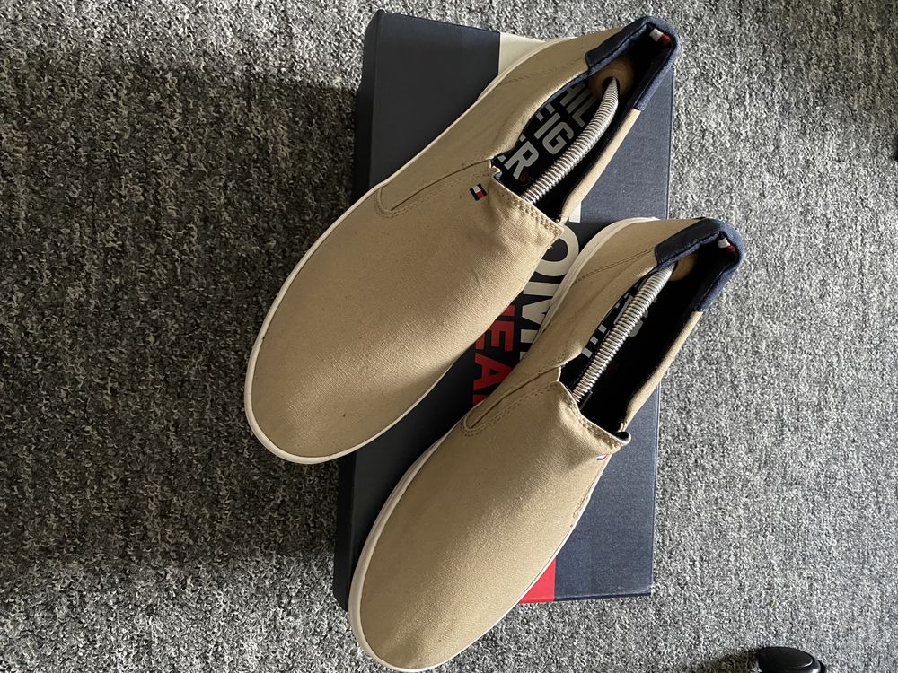 Jak nowe sneakersy Tommy Hilfiger Iconic roz 45