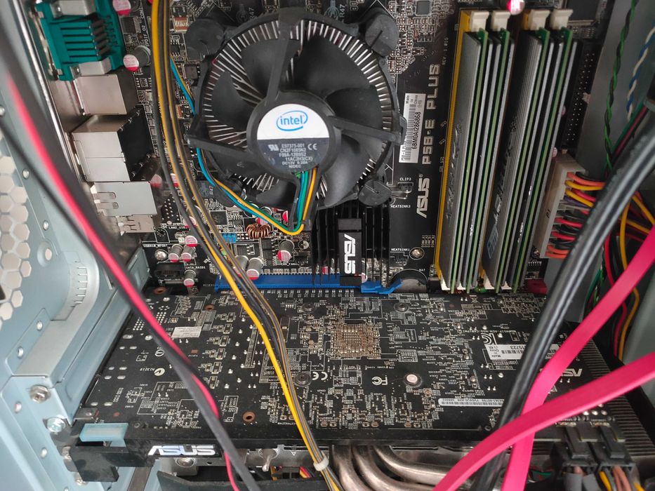 Komputer stacjonarny + monitor Dell 2407WFPb