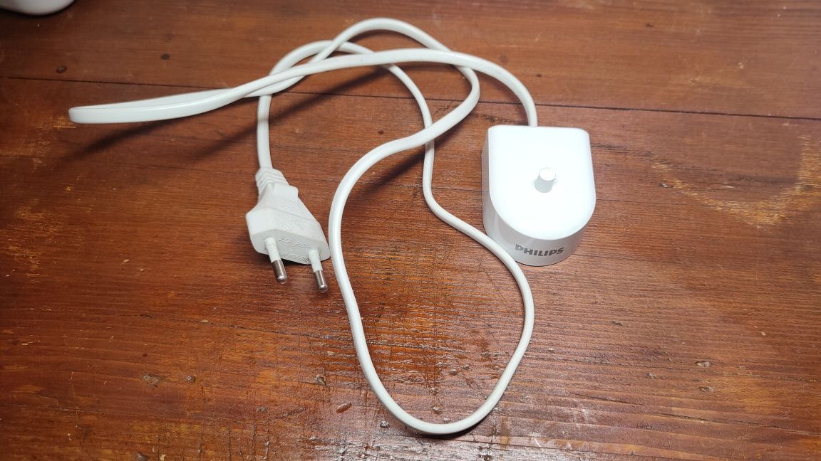 ŁaŁadowarka do szczoteczki sonicznej-Philips