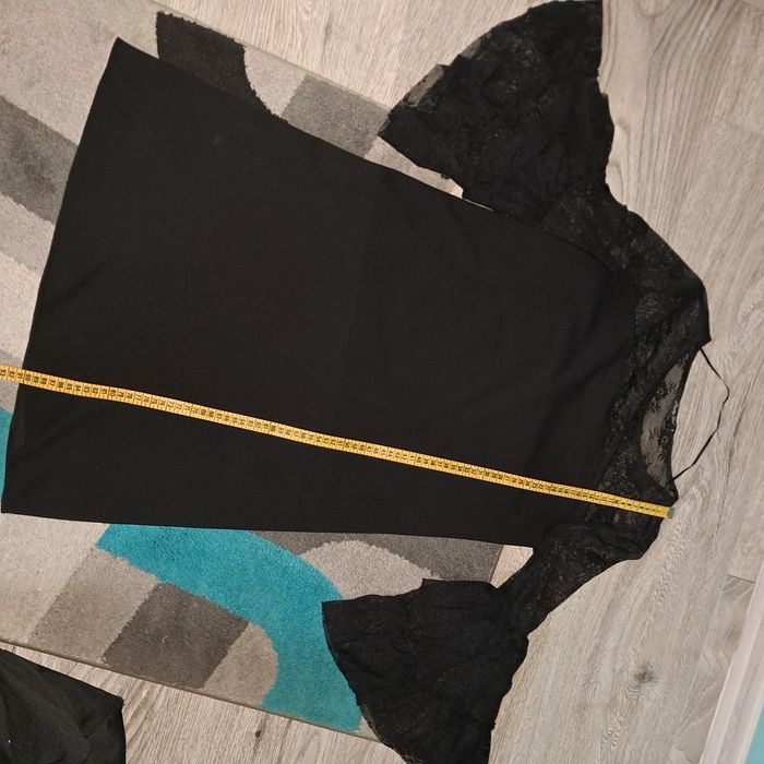 Czarna sukienka elegancka z koronką M L