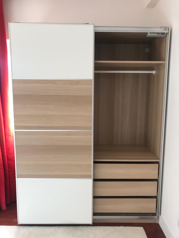 Roupeiro modular com portas deslizantes