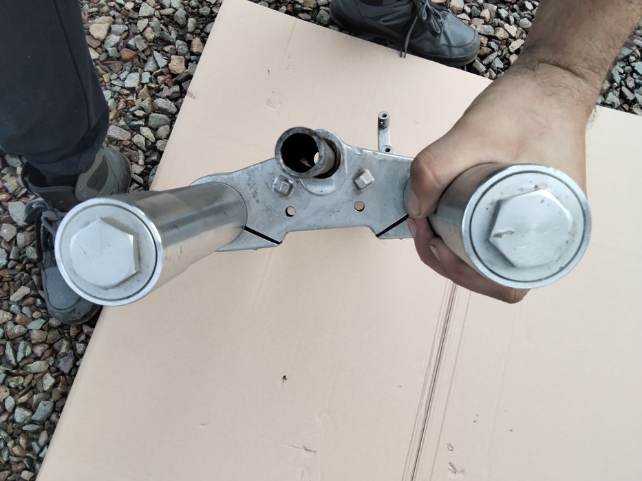 Zawieszenie przednie lagi sztyca Derbi GPR 50 125