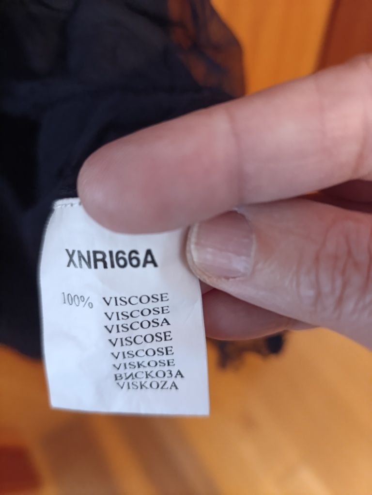 Vestido preto assimétrico