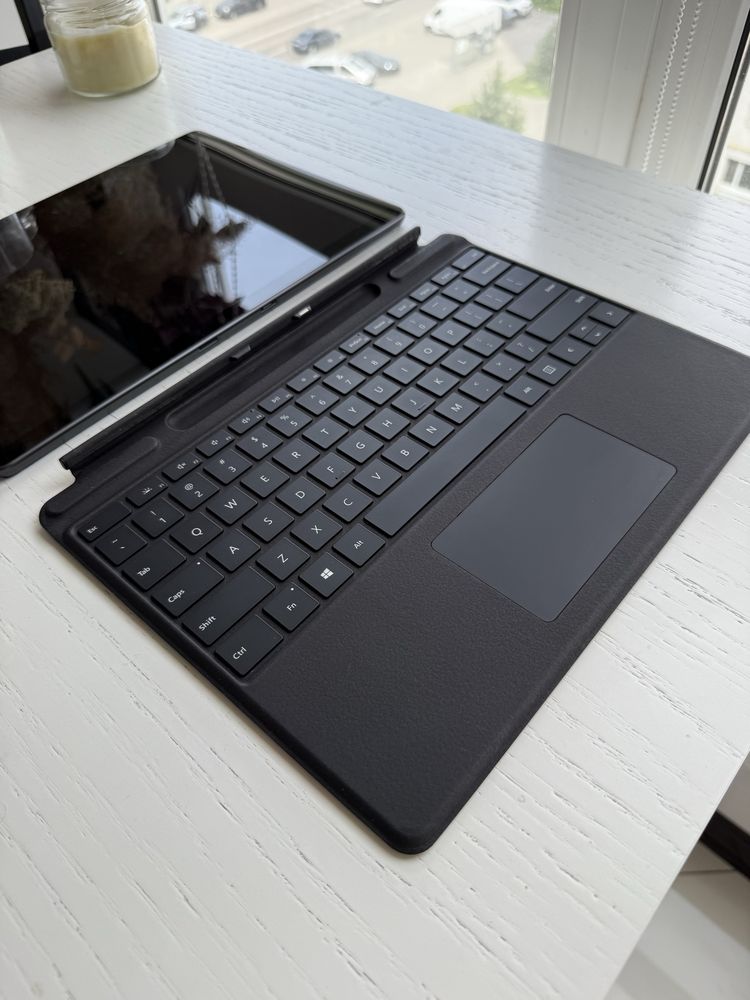 Планшет Microsoft Surface Pro 8 i7 16/256GB Graphite + клавіатура