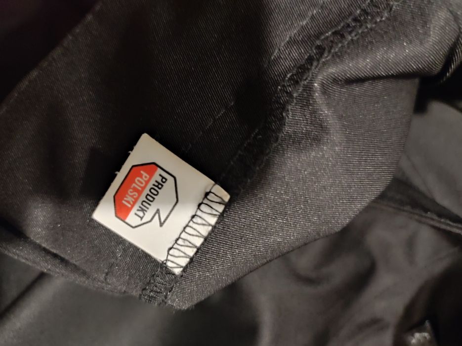 Eleganckie spodnie 7/8 polskiego producenta rozmiar 50.