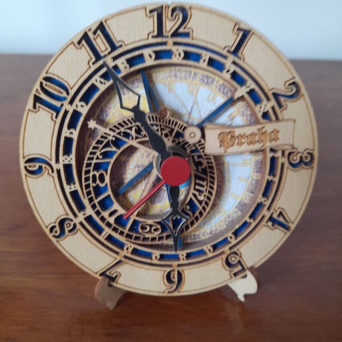 Relogio madeira artesanal Chequia