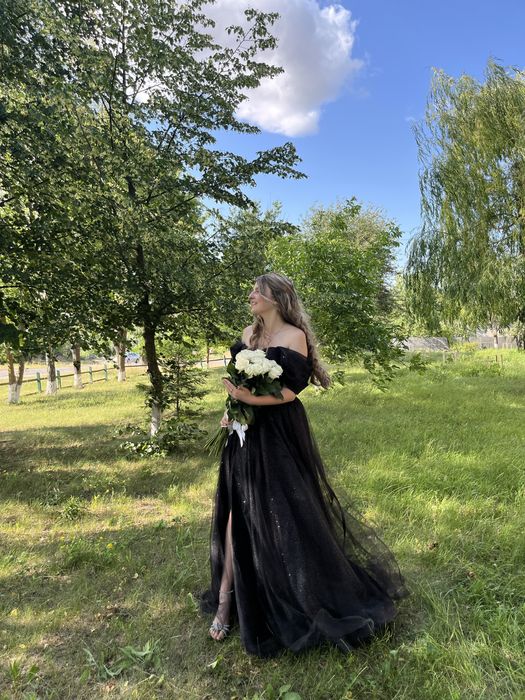 гарна випускна сукня