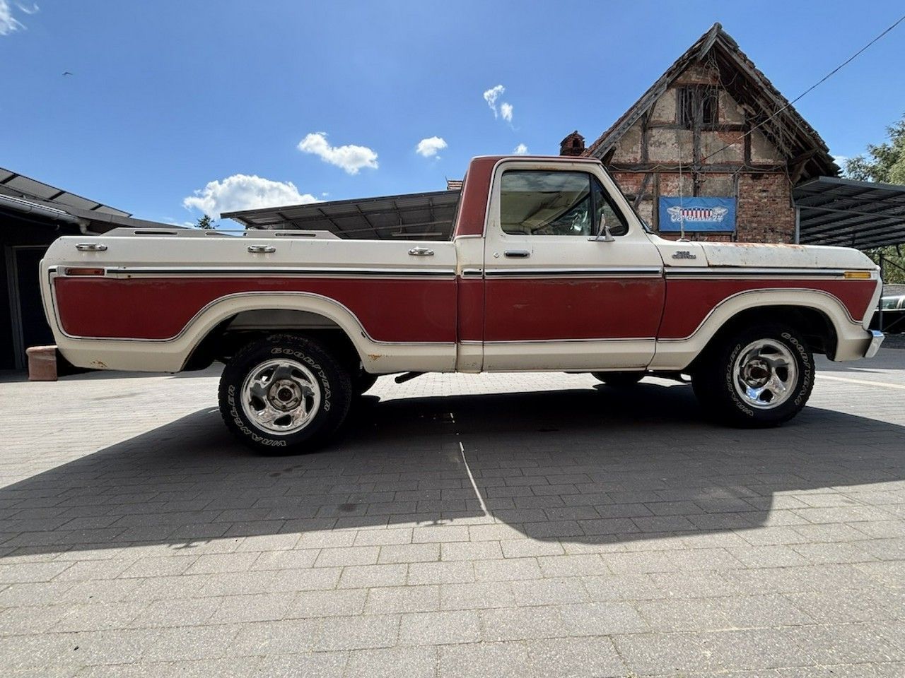 Ford  Ford F100 Pickup 1977 V8 302 5,0 litrów Automat