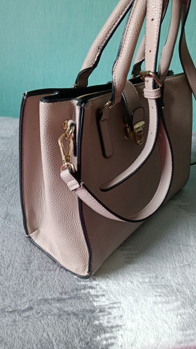 Сумки з соломки та екошкіри