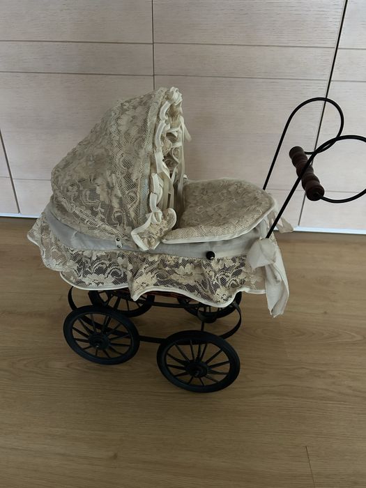 Іграшкова коляска