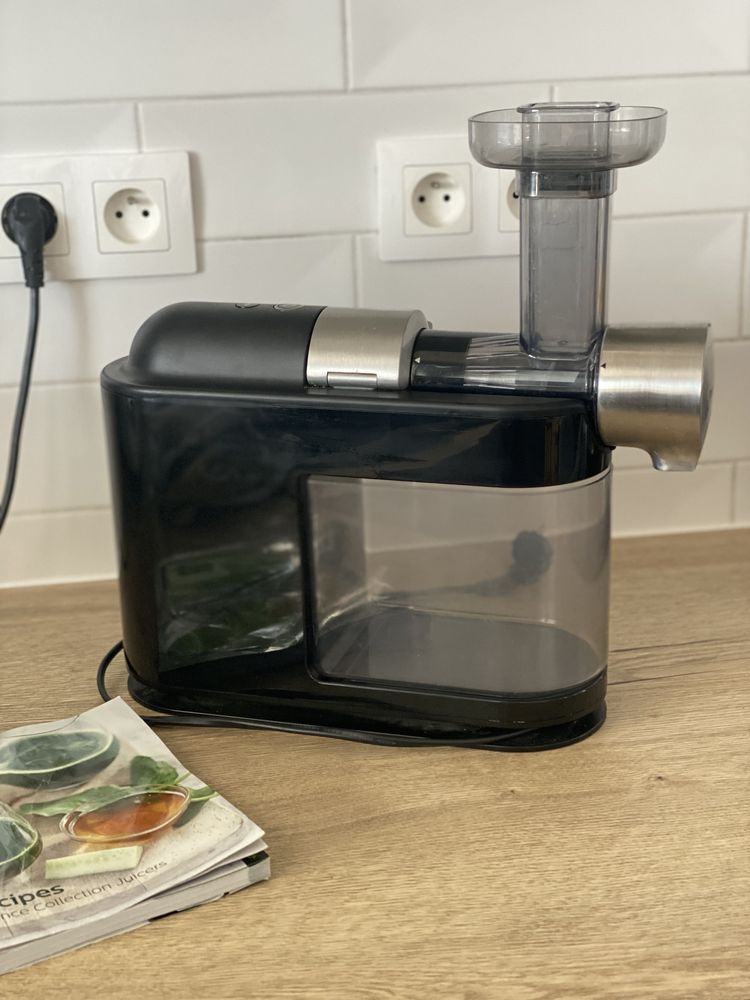 Wyciskarka wolnoobrotowa philips hr1896