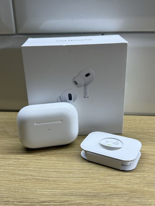 Навушник та кейс Airpods pro 2 правий навушник (lightning)
