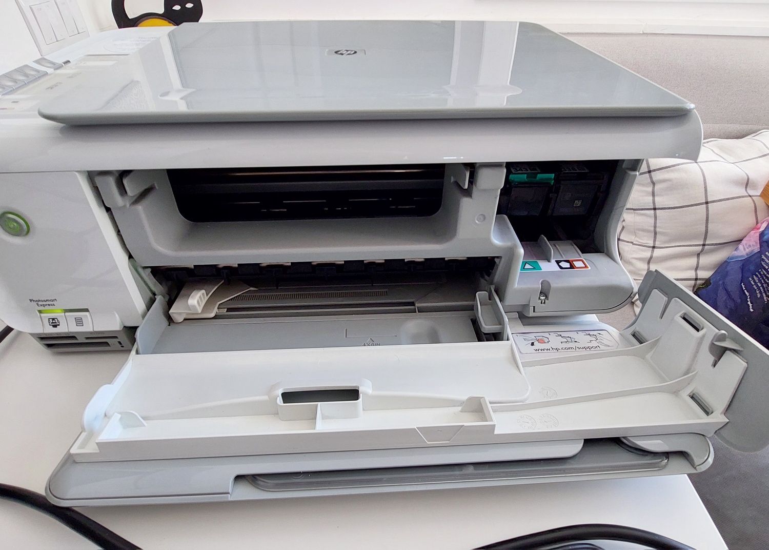 Portátil Samsung, impressora e fax HP, monitor LG - Regresso às aulas