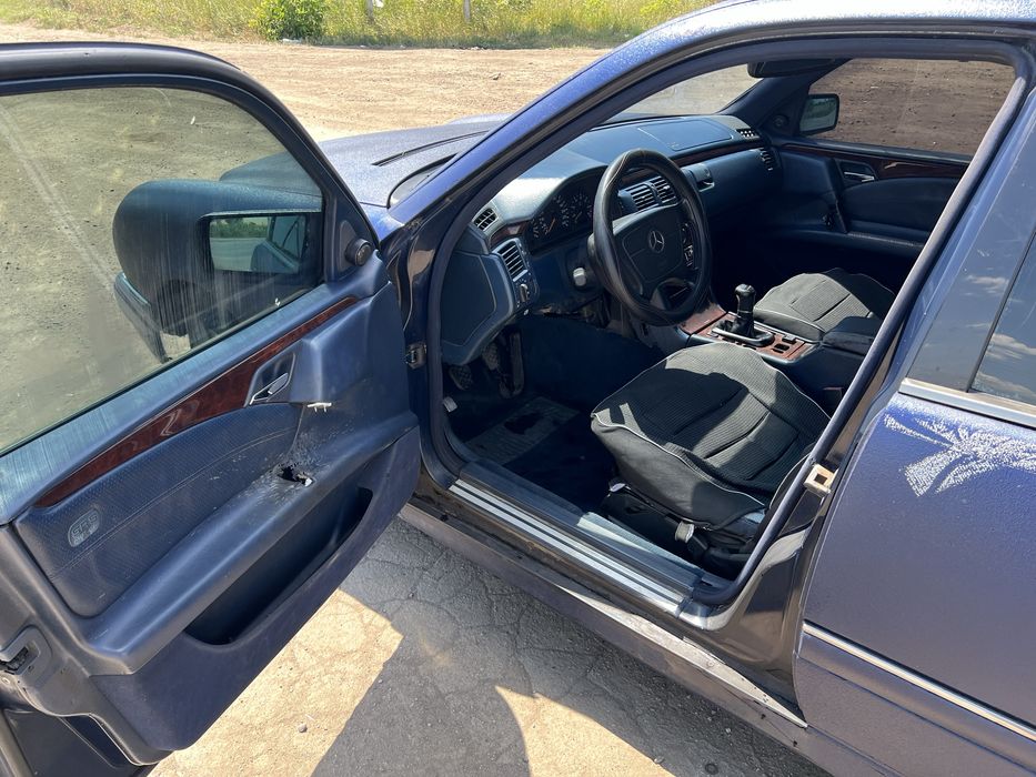 Продам мерседес w210