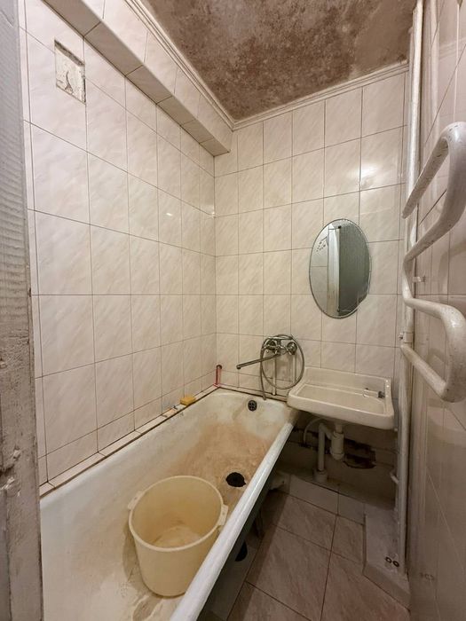 Без Комісії. Київ. Зодчих. Продаж 2х квартири з Балконами.