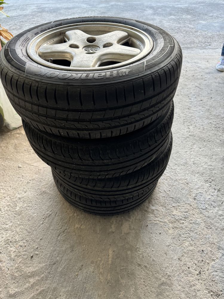 Jantes de aluminio + pneus (175/65R14) novos