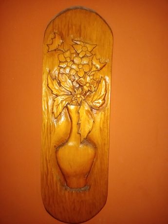 Płaskorzeźba, obraz rzeźbiony w drewnie