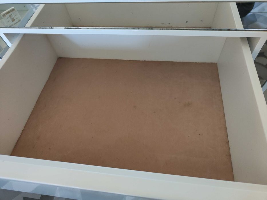 Cabeceira de cama casal e mesas cabeceira