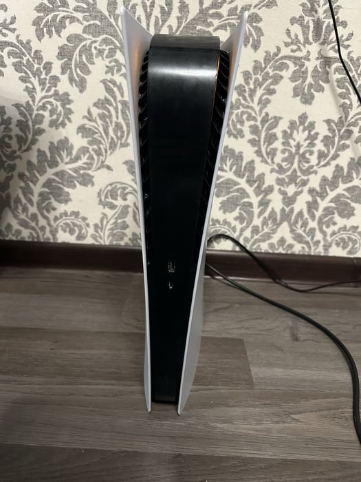 Продам Playstation 5