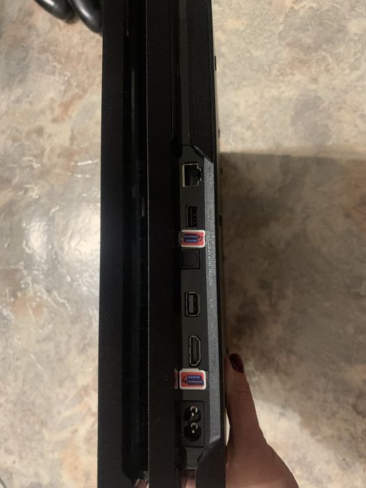 Продам playstation 4