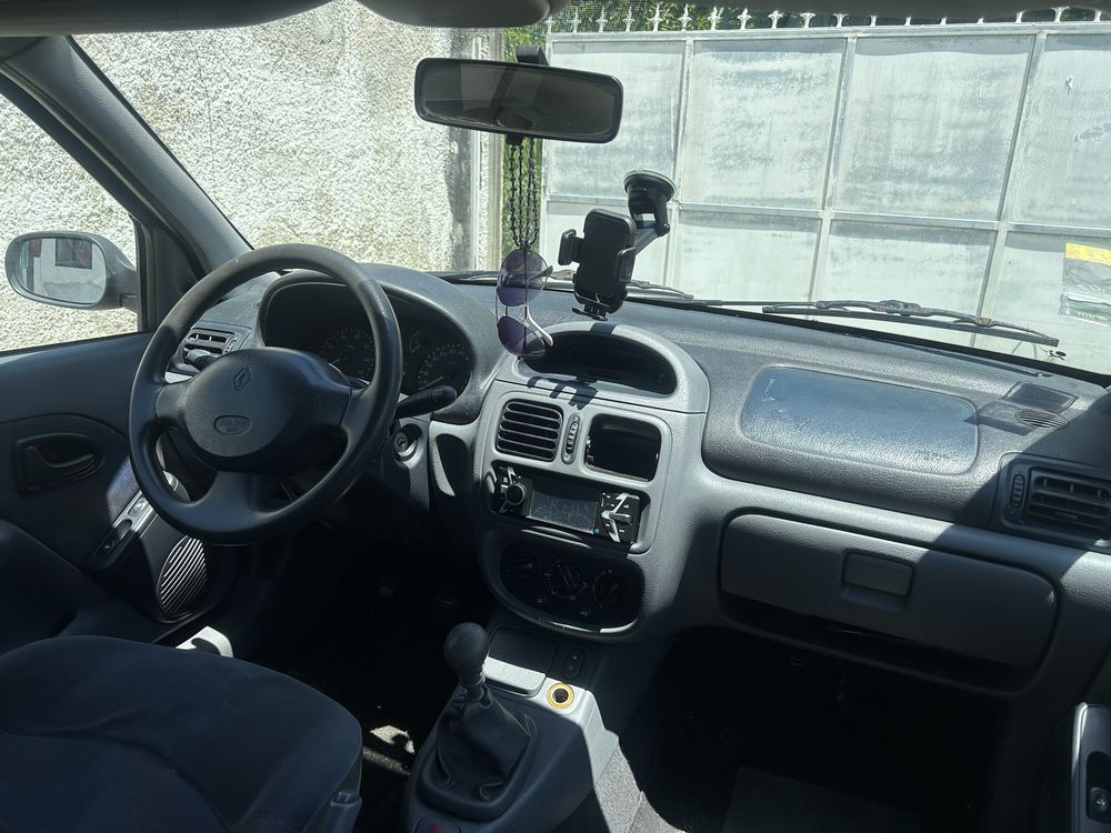 Renult clio 2000