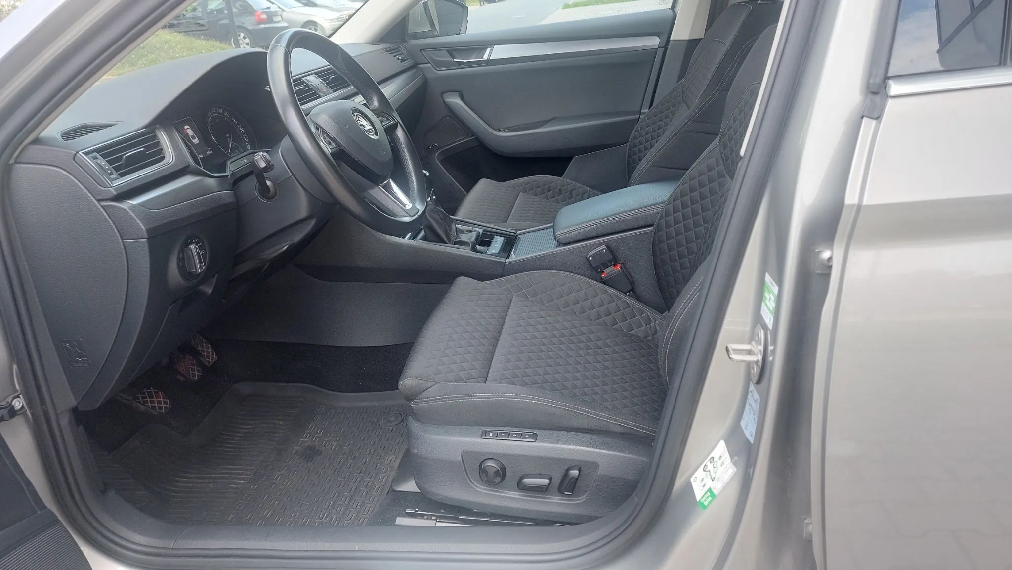 Skoda Superb Skoda Superb 2,0 TDI STYLE 2017 ROK