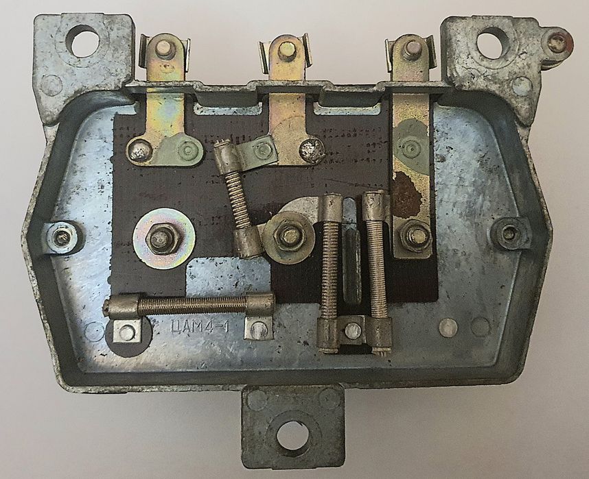 Реле-регулятор РР24-Г2.