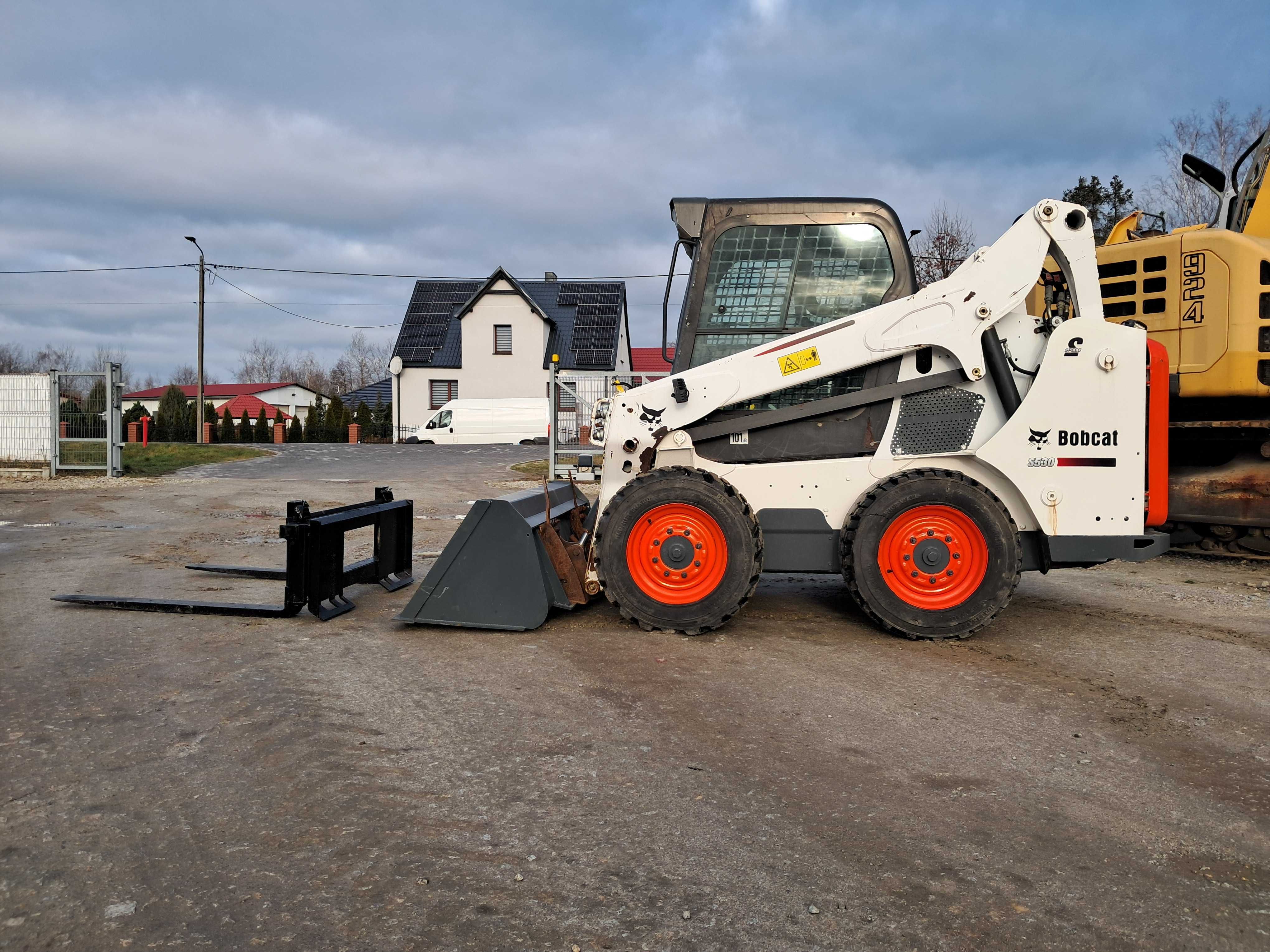 Miniładowarka BOBCAT S 530  / 14r! / 2,8t! / 130 S 100 220 JCB 160 175