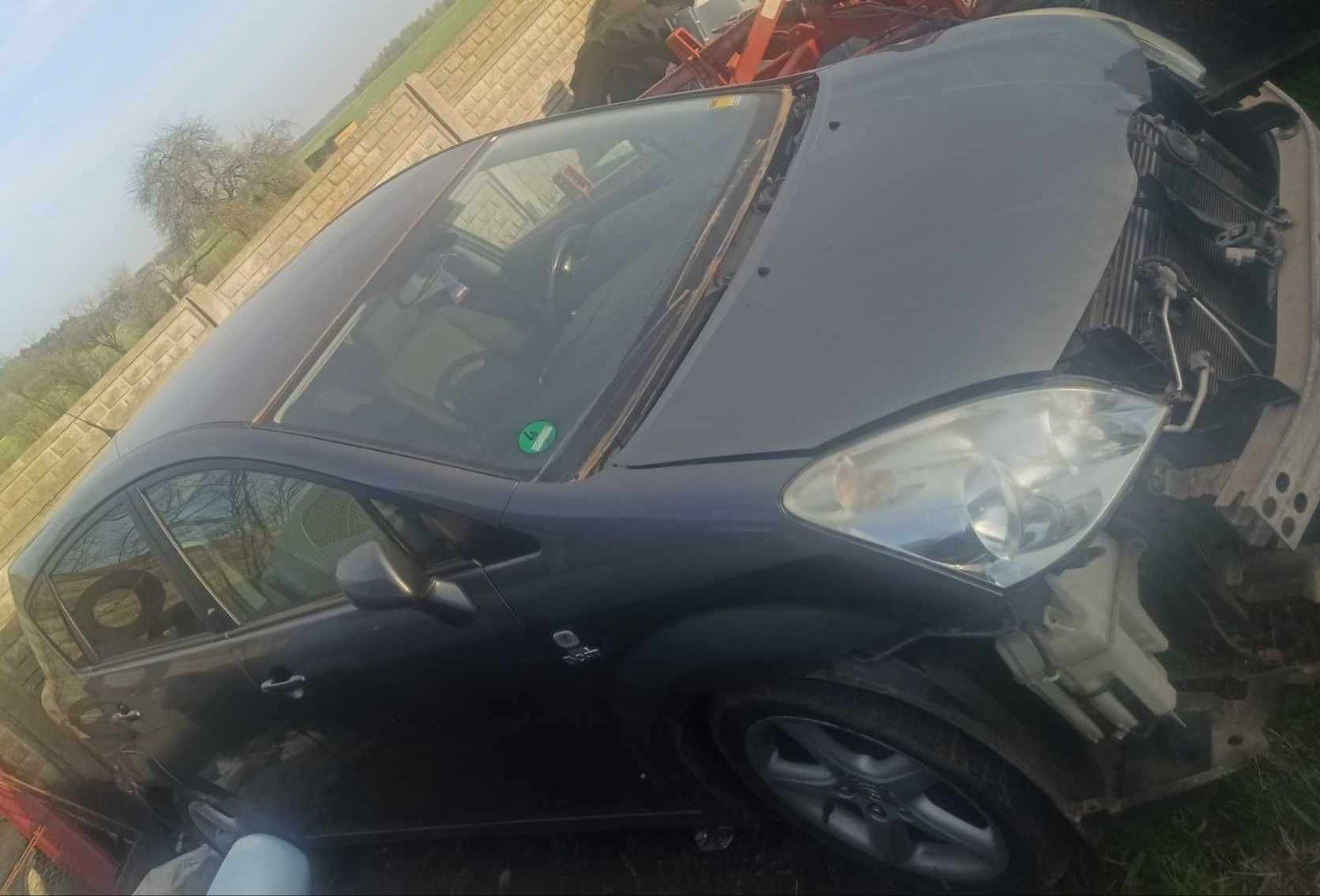 Błotnik lewy prawy przod toyota corolla verso II 1c3 209