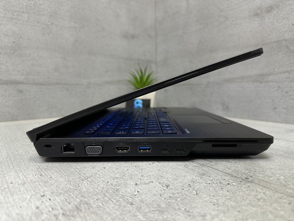 I7-8750H/15.6"/32gb ddr4/512 ssd/Потужний ноутбук Fujitsu/H780/Nvidia