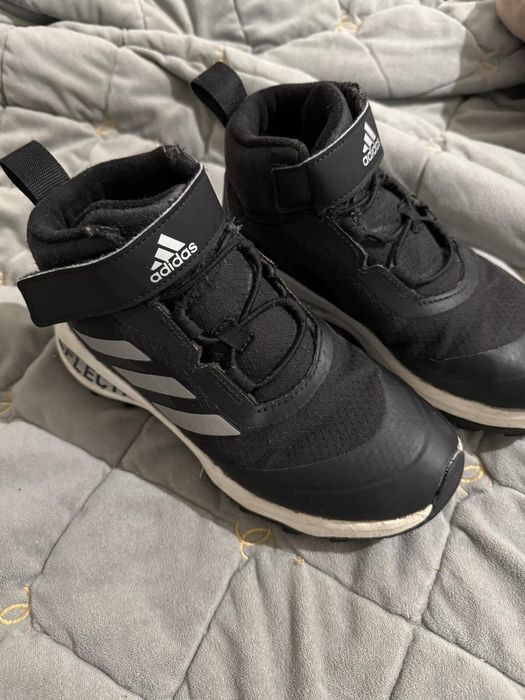Зимові ботинки addidas 35