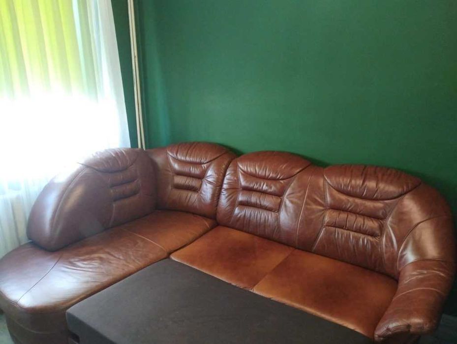 Brązowy naroznik skórzany po renowacji
